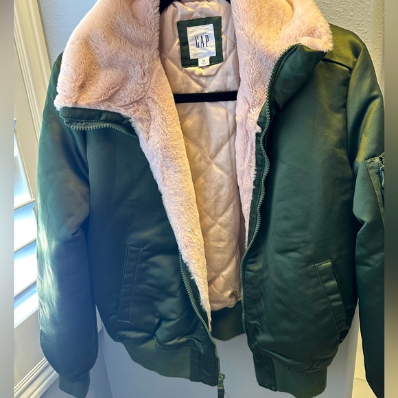 green jacket, very comfortable - Picture 1 of 1